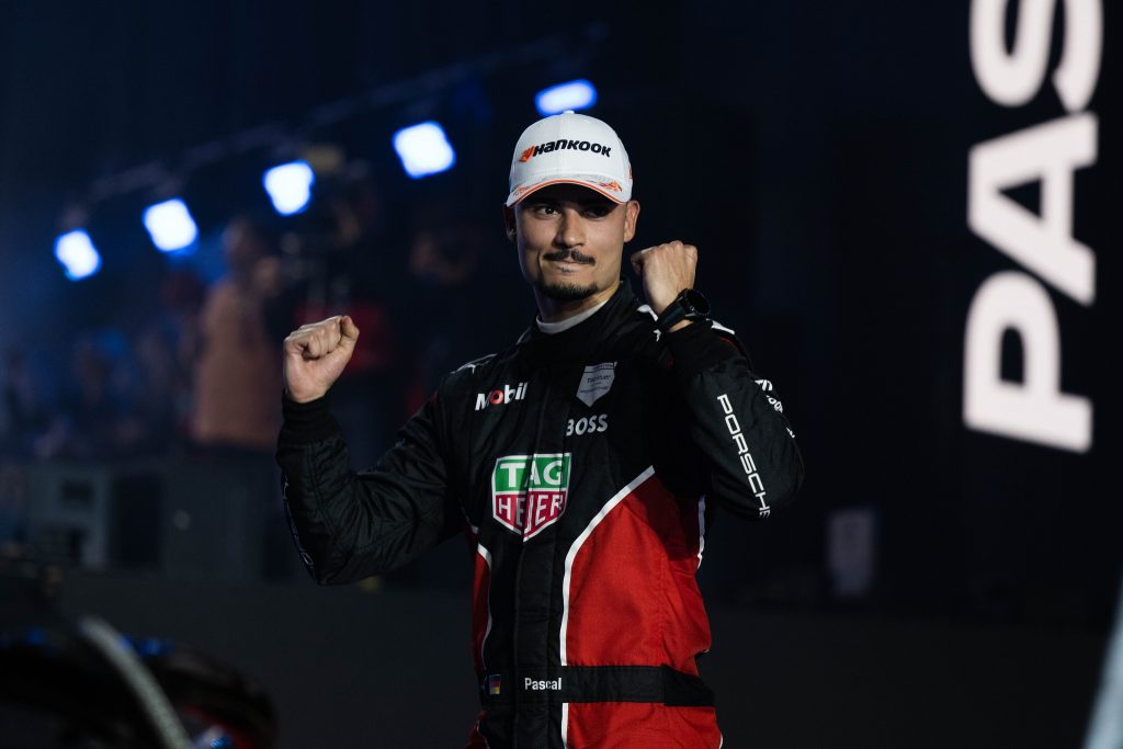 Jakarta e-Prix: Wehrlein takes victory ahead of Dennis