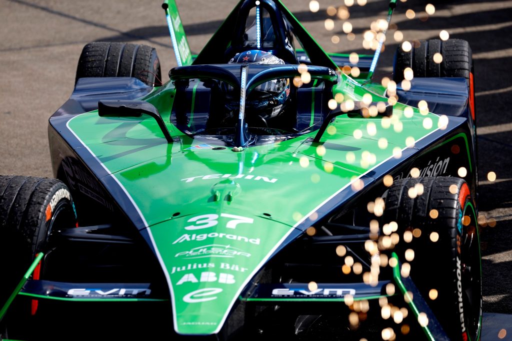 Portland E-Prix: Cassidy takes third win of the season as Dennis holds one-point title lead