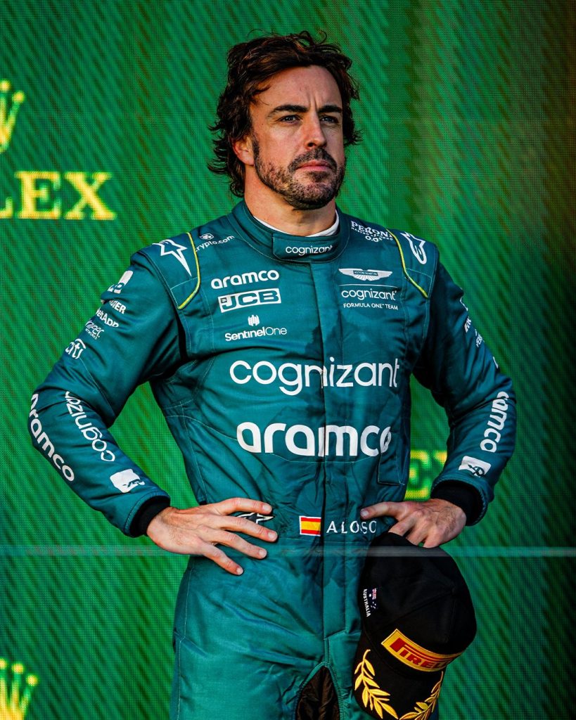 F1: Alonso to remain with Aston Martin until at least 2026